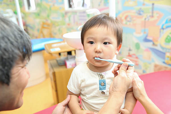 3歳までは毎月、3歳以降は3ヶ月ごとの定期検診